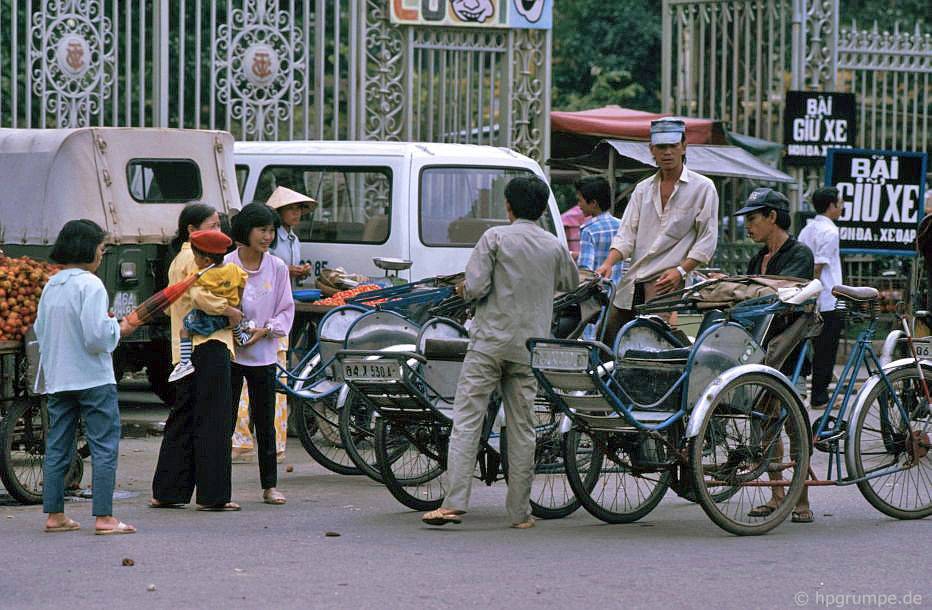 Chùm ảnh hiếm có khó tìm về một Sài Gòn rực rỡ những năm 90 chum anh hiem co kho tim ve mot sai gon ruc ro nhung nam 90