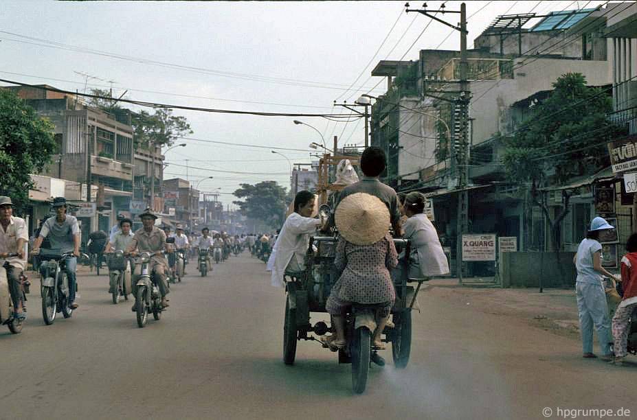 Chùm ảnh hiếm có khó tìm về một Sài Gòn rực rỡ những năm 90 chum anh hiem co kho tim ve mot sai gon ruc ro nhung nam 90
