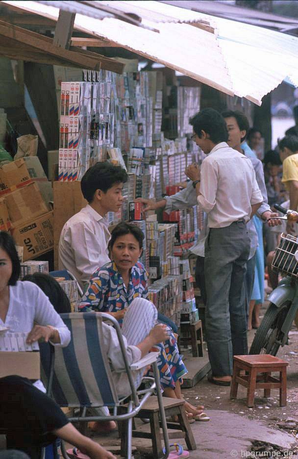 Chùm ảnh hiếm có khó tìm về một Sài Gòn rực rỡ những năm 90 chum anh hiem co kho tim ve mot sai gon ruc ro nhung nam 90