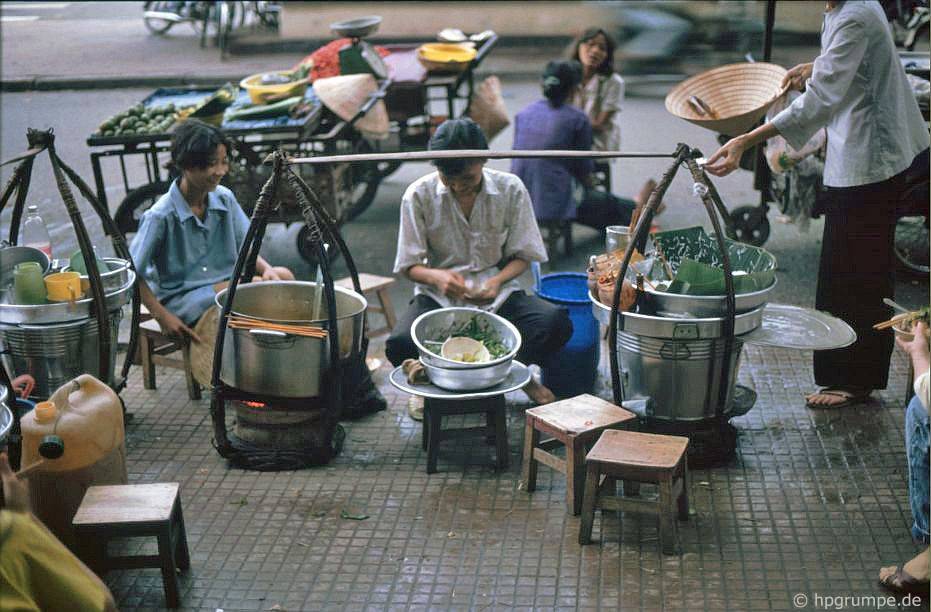 Chùm ảnh hiếm có khó tìm về một Sài Gòn rực rỡ những năm 90 chum anh hiem co kho tim ve mot sai gon ruc ro nhung nam 90