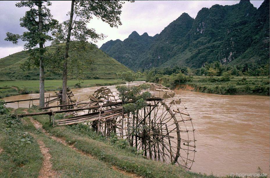 Chùm ảnh: Vẻ đẹp hoang sơ của Cao Bằng những năm 90 qua ống kính của nhiếp ảnh gia Đức chum anh ve dep hoang so cua cao bang nhung nam 90 qua ong kinh cua nhiep anh gia duc