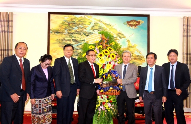 dai bieu tinh savannakhet cong hoa dan chu nhan dan lao den tham chuc tet lanh dao tinh thua thien hue nhan dip nam moi 2020