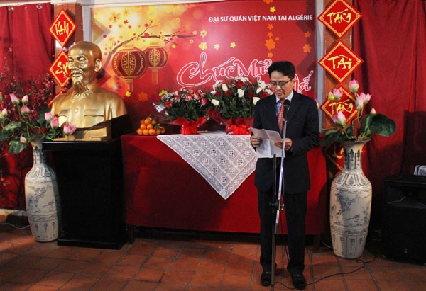 Đại sứ quán Việt Nam tại Algerie và Bangladesh mong muốn lưu giữ nét đẹp văn hóa ngày Tết Việt dai su quan viet nam tai algerie va bangladesh mong muon luu giu net dep van hoa ngay tet viet