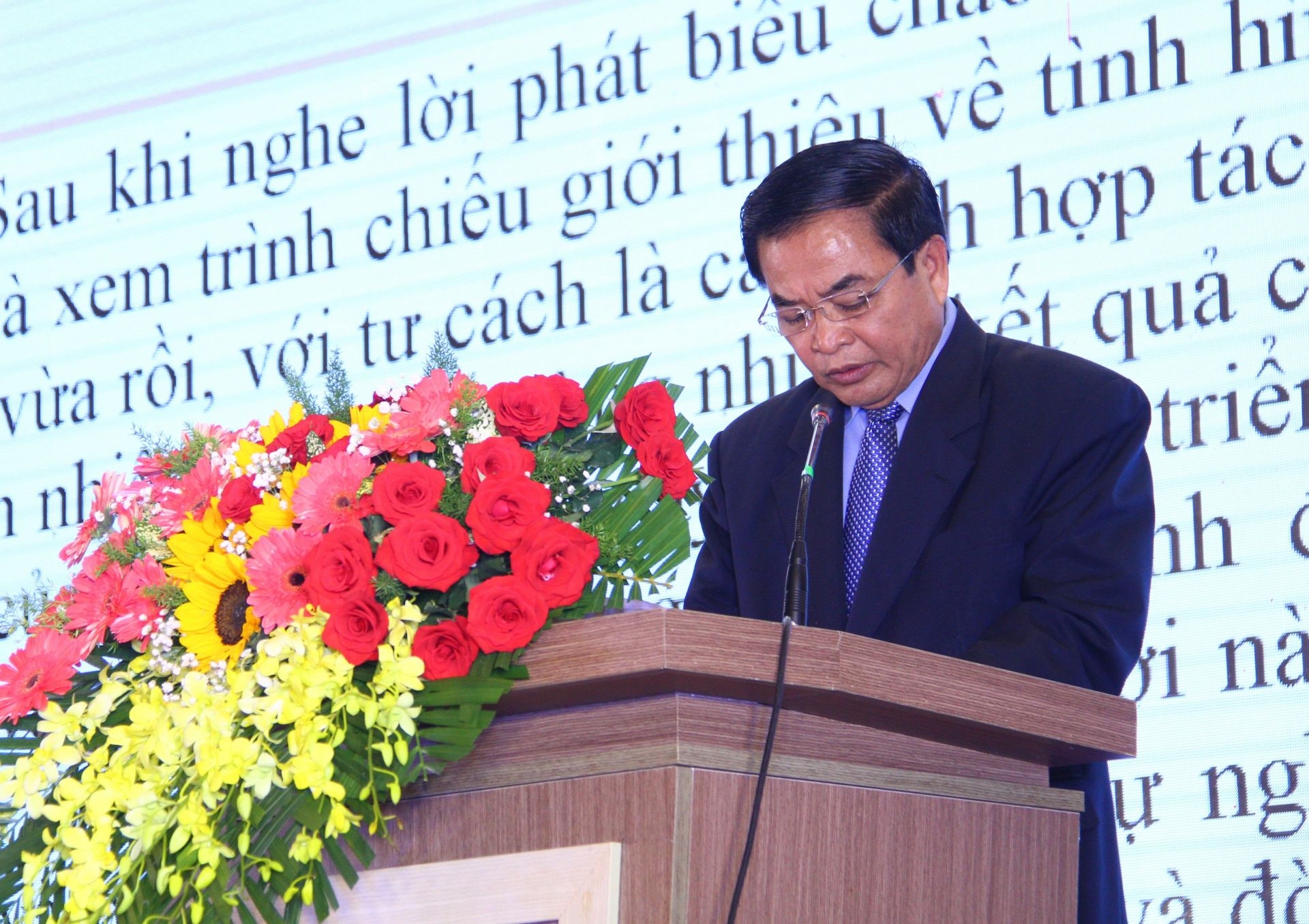 Tây Ninh họp mặt hữu nghị, thống nhất hợp tác với 5 tỉnh Campuchia tay ninh hop mat huu nghi thong nhat hop tac voi 5 tinh campuchia