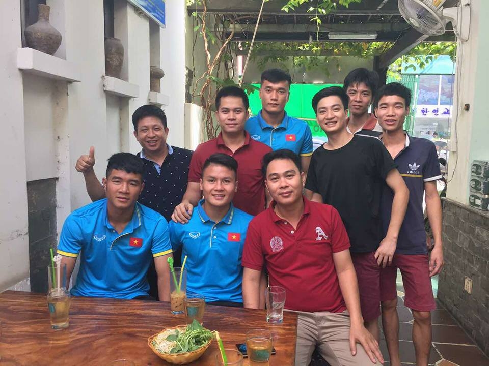 Phở Hoa Sen, địa chỉ ẩm thực Việt ở xứ sở Chùa Tháp tai dat nuoc chua thap mot to pho chuan vi viet nam mat hon 20 tieng moi hoan thanh