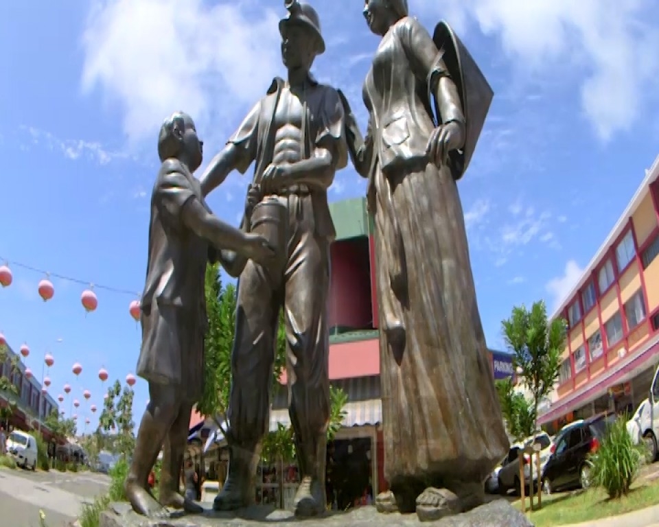 Trẻ em Việt tại Nouvelle-Calédonie được học sách giáo khoa Tiếng Việt chính quy tre em viet duoc hoc sach giao khoa tieng viet chinh quy tai nouvelle caledonie