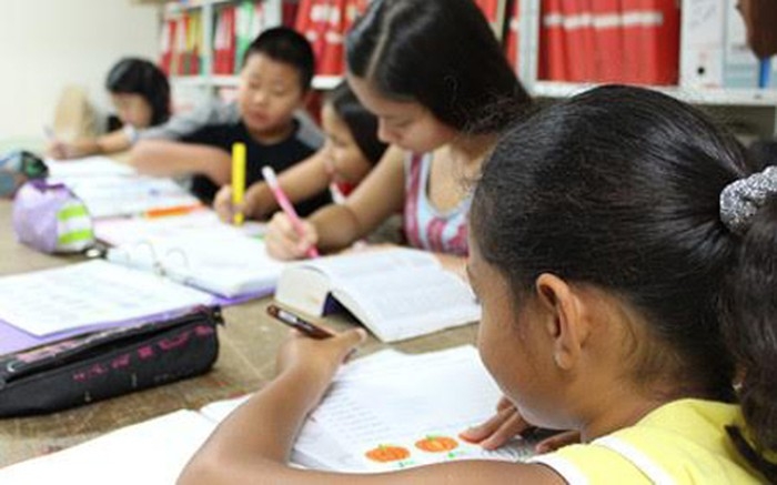 Trẻ em Việt tại Nouvelle-Calédonie được học sách giáo khoa Tiếng Việt chính quy tre em viet duoc hoc sach giao khoa tieng viet chinh quy tai nouvelle caledonie