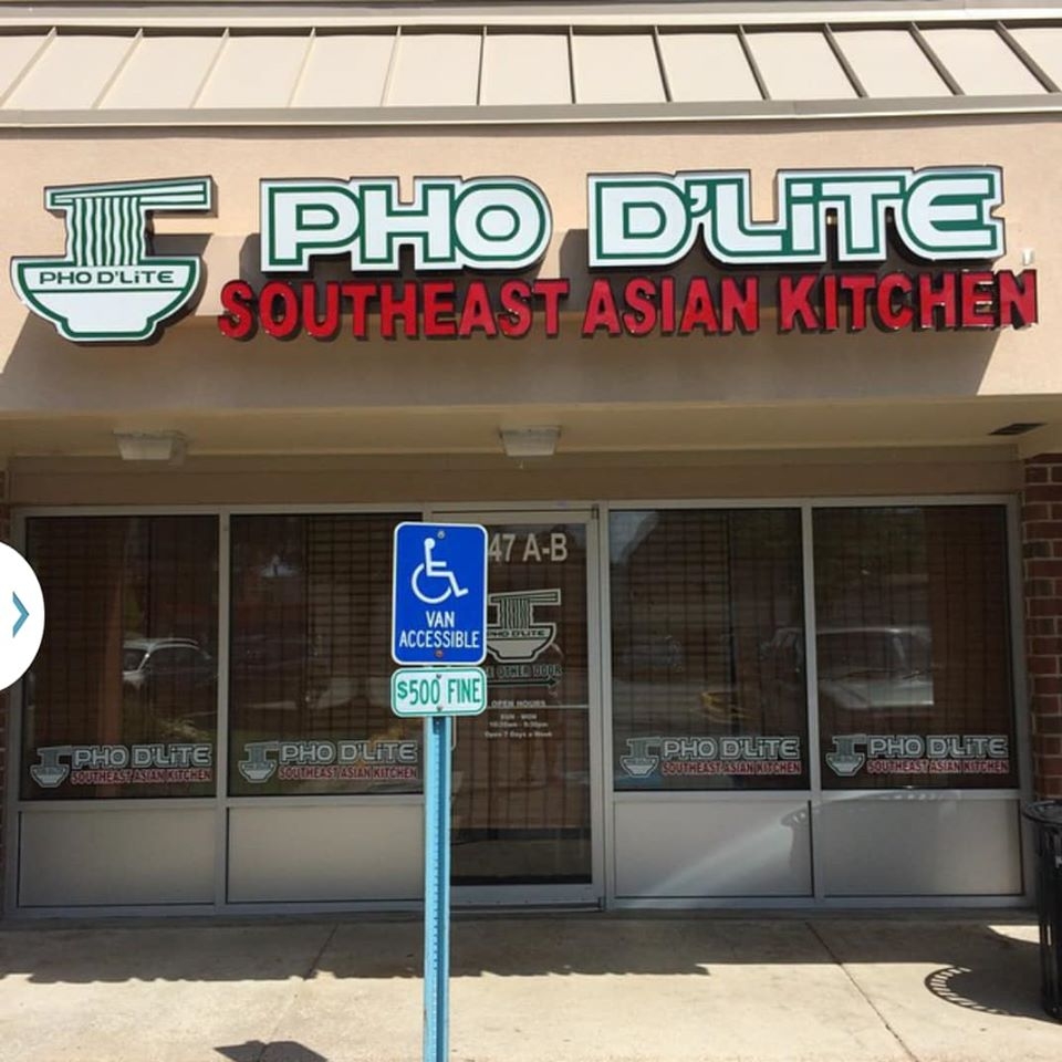 Ẩm thực Việt tỏa sáng tại Phở D'Lite, Canada am thuc viet toa sang tai pho dlite canada