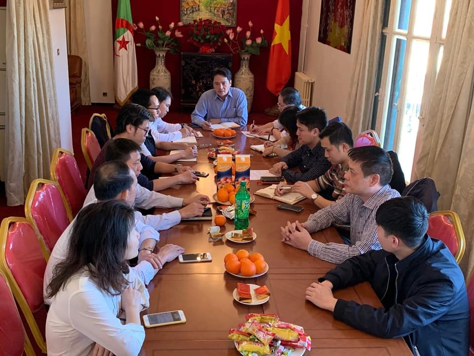 Đại sứ quán Việt Nam tại Angieria tin tưởng vững chắc vào sự lãnh đạo của Đảng dai su quan viet nam tai angieria tin tuong vung chac vao su lanh dao cua dang