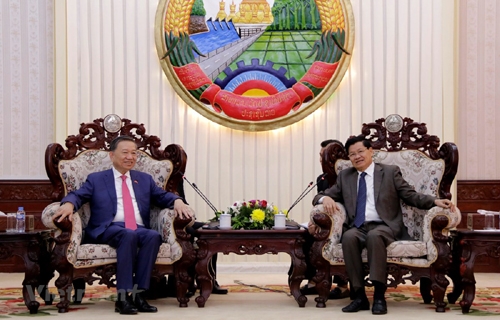 Bộ công an Việt Nam và Bộ An ninh Lào thống nhất phương hướng hợp tác trong thời gian tới bo truong bo cong an to lam hop tac toan dien viet lao mai mai xanh tuoi doi doi ben vung