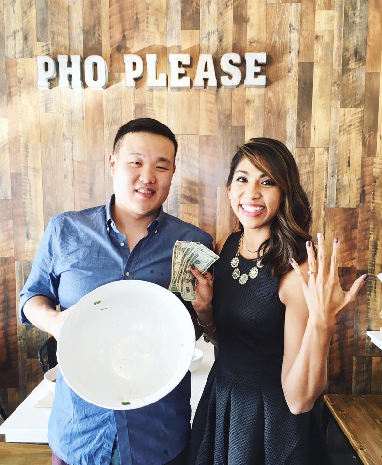 Đến Pho Please (Mỹ) thưởng thức tô phở "hàng không mẫu hạm" đặc biệt den pho please my thuong thuc to pho hang khong mau ham dac biet