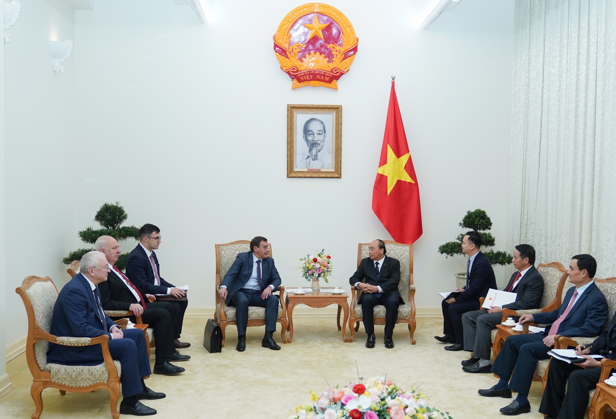 Cơ quan Chống tham nhũng Liên Bang Nga muốn hợp tác với Việt Nam ở cấp địa phương và các diễn đàn quốc tế thu tuong tiep chu tich co quan chong tham nhung lien bang nga