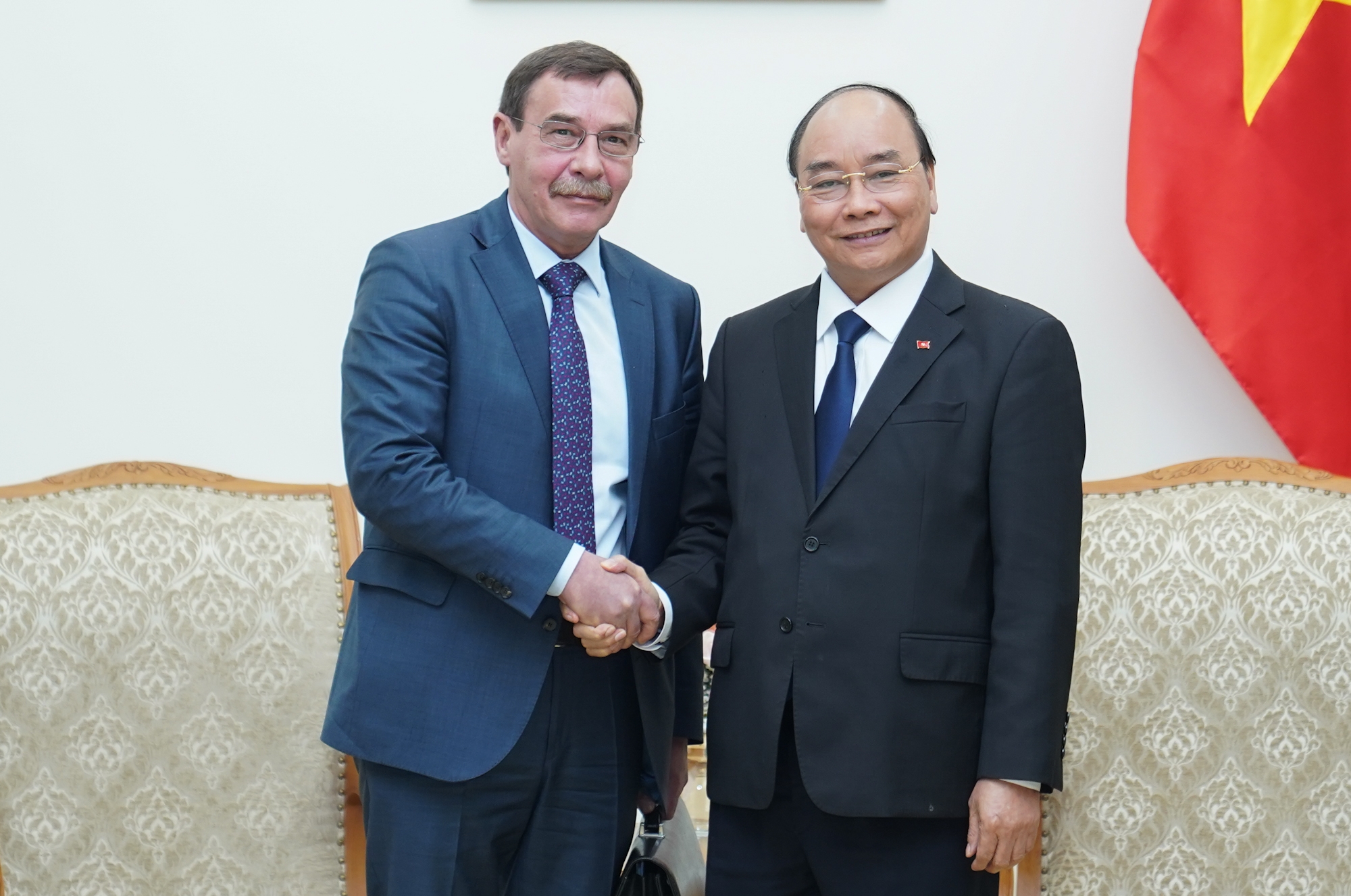 Cơ quan Chống tham nhũng Liên Bang Nga muốn hợp tác với Việt Nam ở cấp địa phương và các diễn đàn quốc tế thu tuong tiep chu tich co quan chong tham nhung lien bang nga