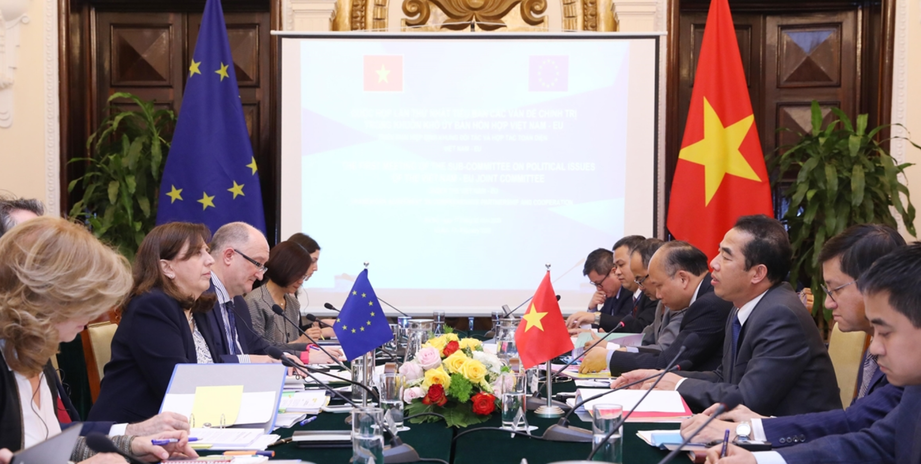 EU - Việt Nam nhất trí tăng cường hợp tác trong các vấn đề toàn cầu eu mong muon tang cuong phoi hop de thuc day quan he asean va viet nam