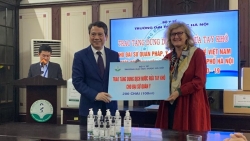 dai su antonio alessandro gui thu cam on cuu sinh vien viet nam tung du hoc tai italia