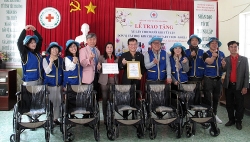 tinh nguyen gieo mam hanh phuc cho tre em dan toc thieu so tai lam dong