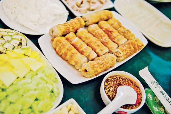 Nem nướng-đặc sản giúp ẩm thực Việt ghi điểm với thực khách Thái Lan nem nuong dac san giup am thuc viet ghi diem voi thuc khach thai lan