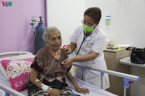 Tri ân những lương y Việt trên đất bạn Lào nhân ngày thầy thuốc Việt Nam nhan ngay thay thuoc viet nam tri an nhung luong y viet tren dat ban lao