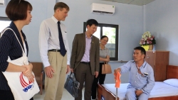 medipeace tang xe lan dien cho ba hoc sinh khuyet tat tinh quang tri