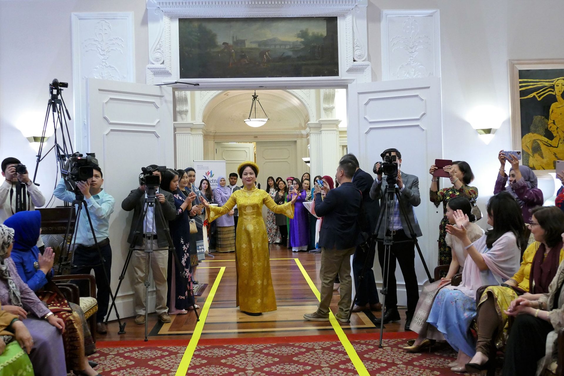 Hơn 100 thành viên tham gia chuỗi các hoạt động của Hội Phụ nữ ASEAN tại Hoa Kỳ hon 100 thanh vien tham gia chuoi cac hoat dong cua hoi phu nu asean tai hoa ky