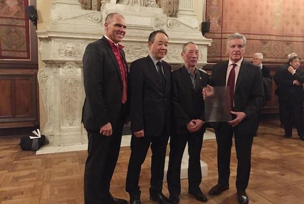 bo nhiem lanh su viet nam danh du tai thanh pho marseille cua phap