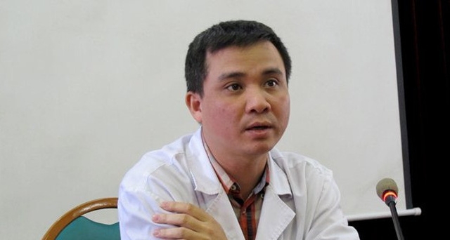 Giám đốc Trung tâm Chống độc Bệnh viện Bạch Mai: Chloroquine có độc tính cao, rất nguy hiểm giam doc trung tam chong doc benh vien bach mai chloroquine co doc tinh cao rat nguy hiem