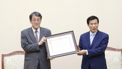 giao su tran van tho niem tu hao cua nguoi viet nam tai nhat ban