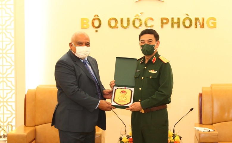 Việt Nam - Cuba tiếp tục phát triển hợp tác quốc phòng Việt Nam - Cuba tiếp tục phát triển hợp tác quốc phòng