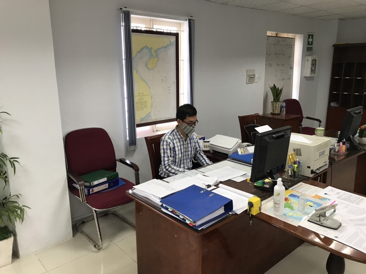 lao dong toan nganh dau khi cung dong long vuot gian kho mua covid 19