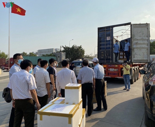 Campuchia tiếp nhận hơn 7 tỷ đồng thiết bị y tế viện trợ chống dịch COVID-19 từ Việt Nam campuchia tiep nhan hon 7 ty dong thiet bi y te vien tro chong dich covid 19 tu viet nam
