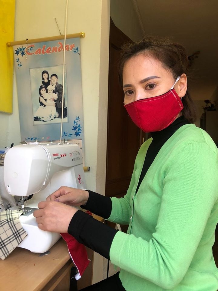Người Việt tại Magdeburg, Đức may hàng ngàn chiếc khẩu trang giúp đẩy lùi COVID-19 nguoi viet tai magdeburg duc may hang ngan chiec khau trang giup day lui covid 19