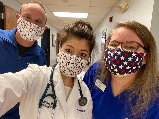 Người Việt ở Kansas, Mỹ may khẩu trang 14 tiếng/1 ngày để làm tình nguyện chống Covid-19 nguoi viet o kansas my may khau trang 14 tieng1 ngay de lam tinh nguyen chong covid 19