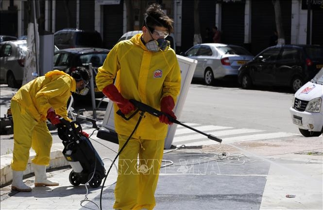 COVID-19: Thế giới có 2,3 triệu ca bệnh, châu Âu có trên 100.000 người tử vong covid 19 the gioi co 23 trieu ca benh chau au co tren 100000 nguoi tu vong
