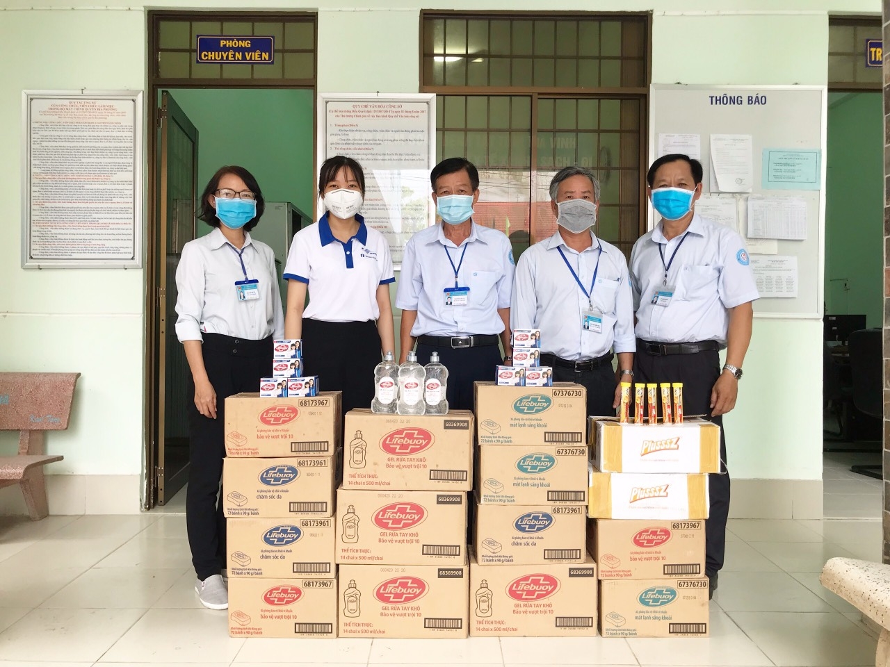 HKI tài trợ 760 bánh xà phòng và 168 chai nước rửa tay giúp Lai Châu chống COVID-19 hki tai tro 760 banh xa phong va 168 chai nuoc rua tay giup lai chau chong covid 19