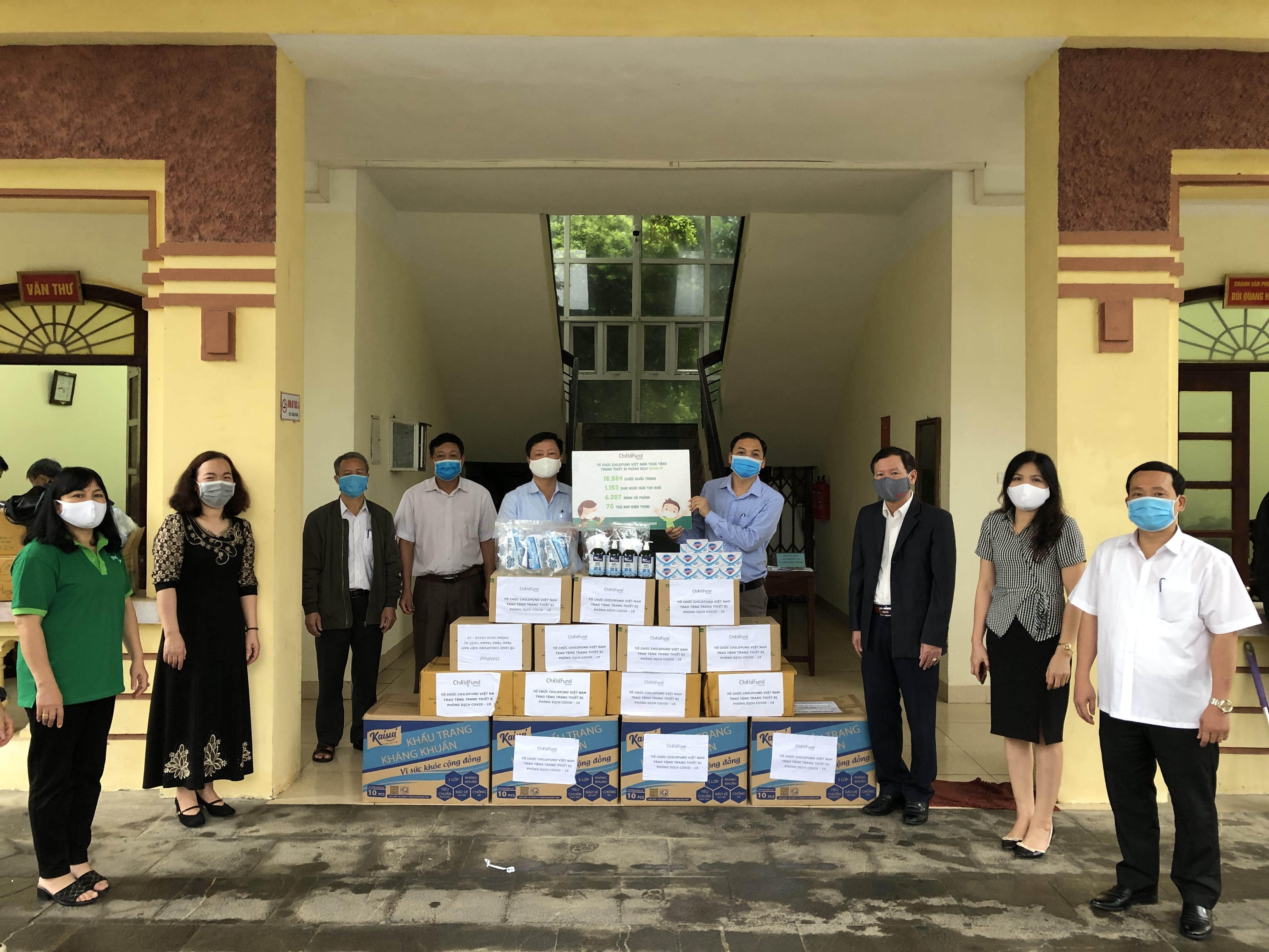 ChildFund Việt Nam thực hiện gói hỗ trợ khẩn cấp giúp hơn 27000 trẻ em và gia đình phòng chống dịch COVID-19 childfund viet nam ho tro hon 27000 tre em va gia dinh phong chong dich covid 19