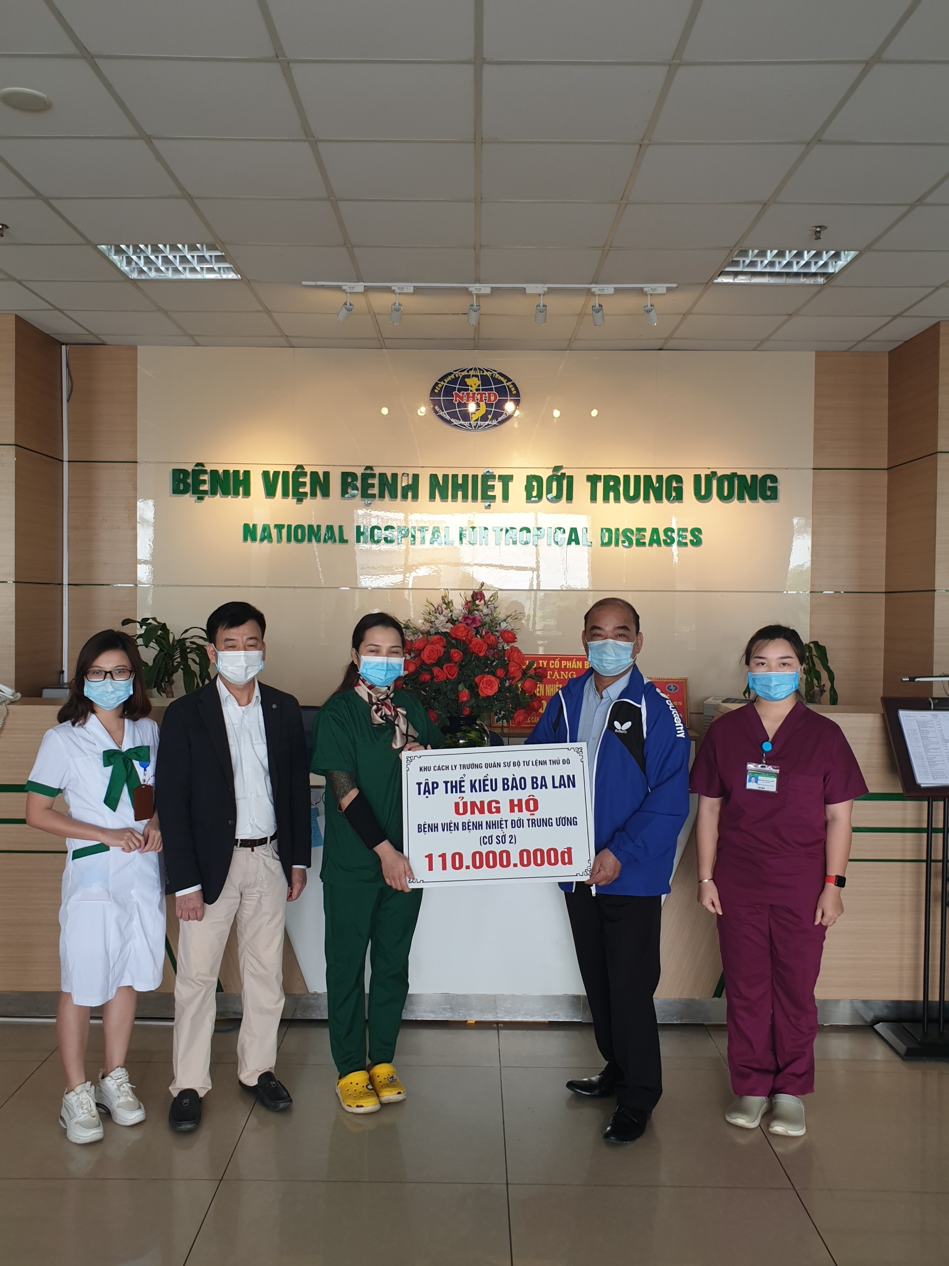 Kiều bào Ba Lan ủng hộ 110 triệu đồng giúp các bác sĩ chống COVID-19 kieu bao ba lan ung ho 110 trieu dong giup cac bac si benh vien nhiet doi trung uong co so 2 chong covid 19