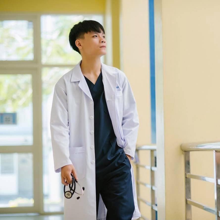 18 năm gieo yêu thương, ươm mầm cho ước mơ trở thành bác sĩ của chàng trai nghèo Quảng Trị 18 năm gieo yêu thương, ươm mầm cho ước mơ trở thành bác sĩ của chàng trai nghèo Quảng Trị