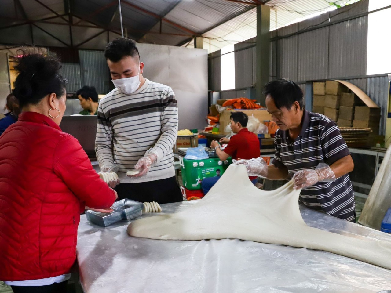 Bánh giầy giã tay - đặc sản vùng đất Tổ Bánh giầy giã tay - đặc sản vùng đất Tổ