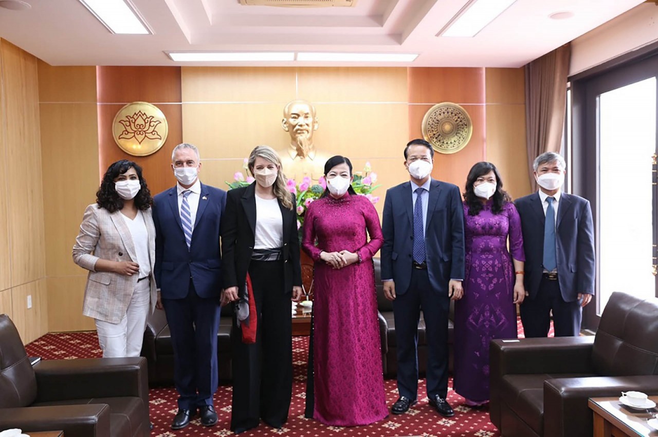 Thái Nguyên muốn hợp tác với Canada trên các lĩnh vực phát triển kinh tế, xã hội Thái Nguyên muốn hợp tác với Canada trên các lĩnh vực phát triển kinh tế, xã hội