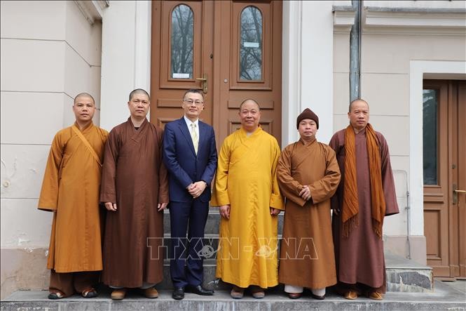 Sẽ xem xét bổ nhiệm sư trụ trì sang làm công tác Phật sự tại ngôi chùa ở Erfurt, Đức Sẽ xem xét bổ nhiệm sư trụ trì sang làm công tác Phật sự tại ngôi chùa ở Erfurt, Đức