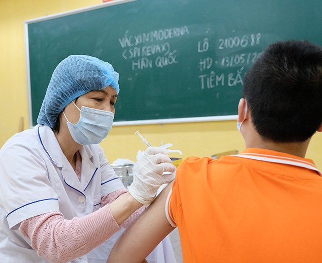 Việt Nam đã tiêm hơn 1 triệu mũi vaccine phòng COVID-19 cho trẻ từ 5-12 tuổi Việt Nam đã tiêm hơn 1 triệu mũi vaccine phòng COVID-19 cho trẻ từ 5-12 tuổi