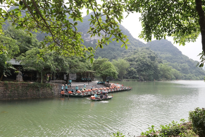 Nghỉ lễ 30/4-1/5: Nơi đông nghẹt khách, chỗ thưa vắng hiếm có nghi le 304 15 noi dong nghet khach cho thua vang hiem co
