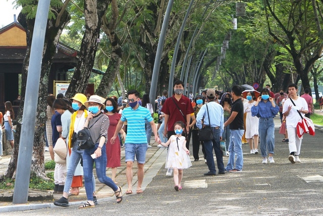 Nghỉ lễ 30/4-1/5: Nơi đông nghẹt khách, chỗ thưa vắng hiếm có nghi le 304 15 noi dong nghet khach cho thua vang hiem co