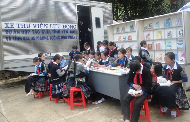 yen bai tang 50000 khau trang cho tinh val de marne phap chong covid 19
