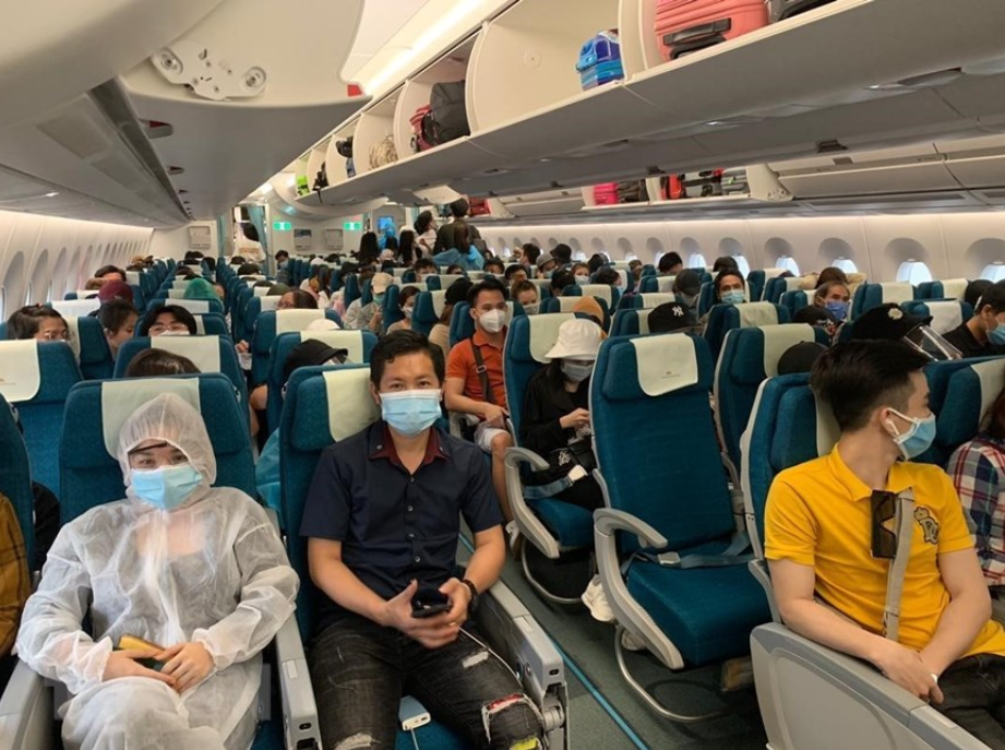 Đưa gần 300 công dân Việt Nam từ Malaysia về nước an toàn dua gan 300 cong dan viet nam tu malaysia ve nuoc an toan