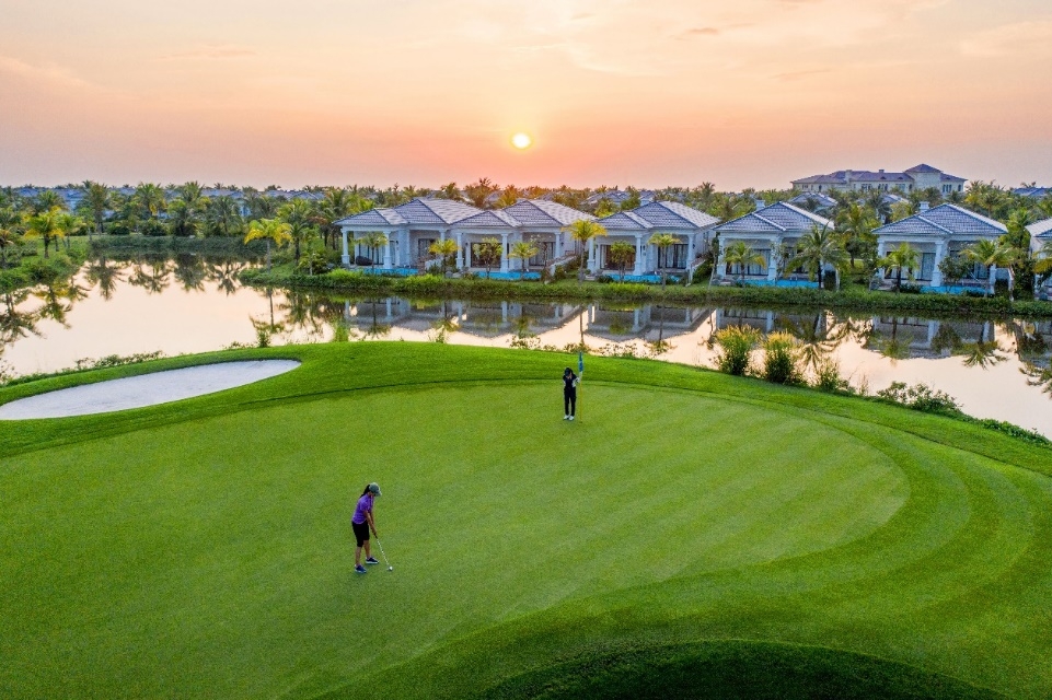 Vinpearl đồng loạt tung ra 7 gói ưu đãi bom tấn mùa hè vinpearl dong loat tung ra 7 goi uu dai bom tan mua he