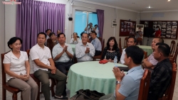 ba c mai la bie u tuo ng nguon cam hung dau tranh cu a nhu ng nguo i bi da n a p va a p bu c