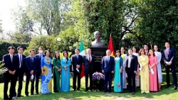 130 nam ngay sinh bac ho kinh yeu