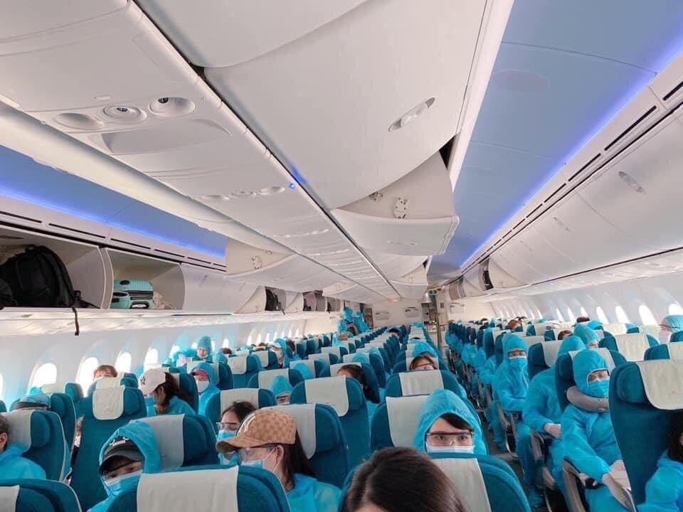 Hơn 300 công dân Việt Nam từ Nhật Bản đã về nước an toàn hon 300 cong dan viet nam tu nhat ban da ve nuoc an toan