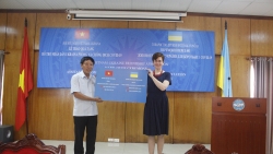 Hội hữu nghị Việt Nam-Ukraina trao 5.000 khẩu trang và 332 triệu đồng giúp nhân dân nước bạn chống COVID-19